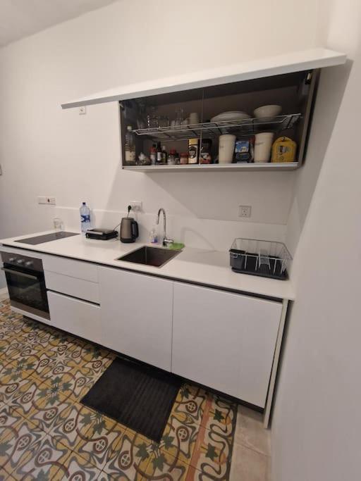 No 60, 2Nd Floor, Centrally Located, Fully Equipped Studio Apt Il-Furjana Buitenkant foto