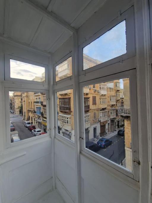 No 60, 2Nd Floor, Centrally Located, Fully Equipped Studio Apt Il-Furjana Buitenkant foto